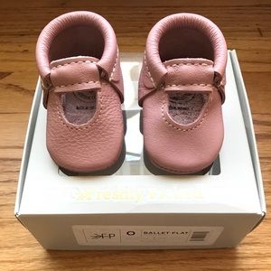 Freshly picked ballet flat